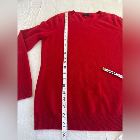 Talbots 100% Cashmere Red Crew Neck Sweater size Medium Petite - Picture 7 of 8